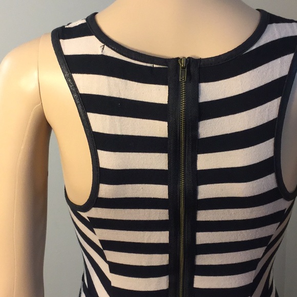MAX & RILEY SLEEVELESS STRETCHY STRIPED MINI DRESS - Picture 7 of 9